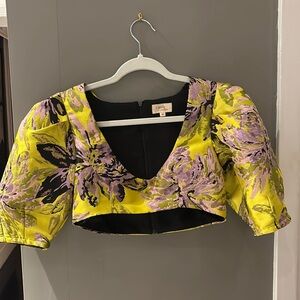 Puff sleeve crop top